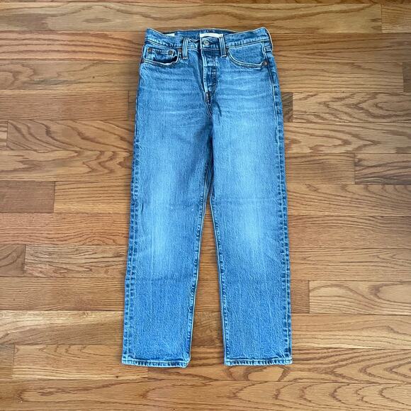 Levi's Wedgie Straight Button-Fly Jeans Womens 26 Blue Jive Sound Basic Classic - Picture 1 of 13
